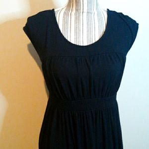 Liz Lange Maternity Dress (M)